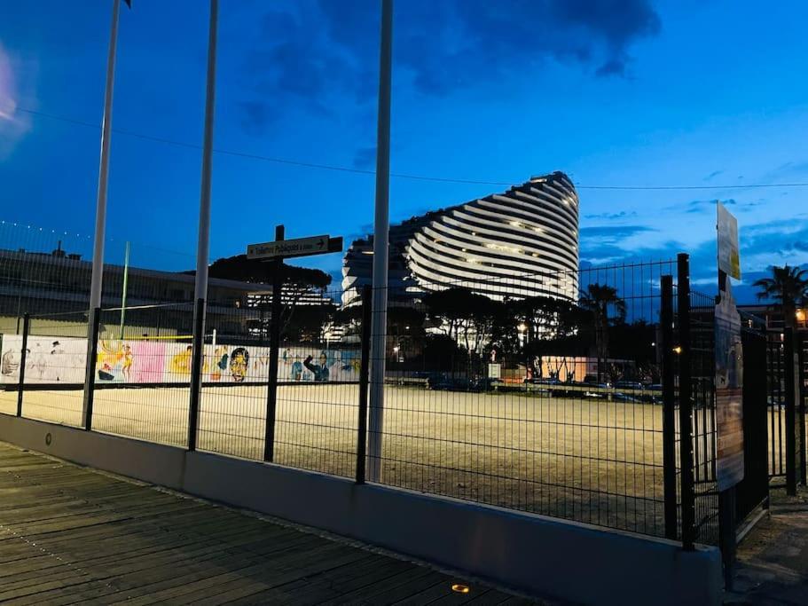 Studio A 2 Pas De La Plage 卢贝新城 外观 照片